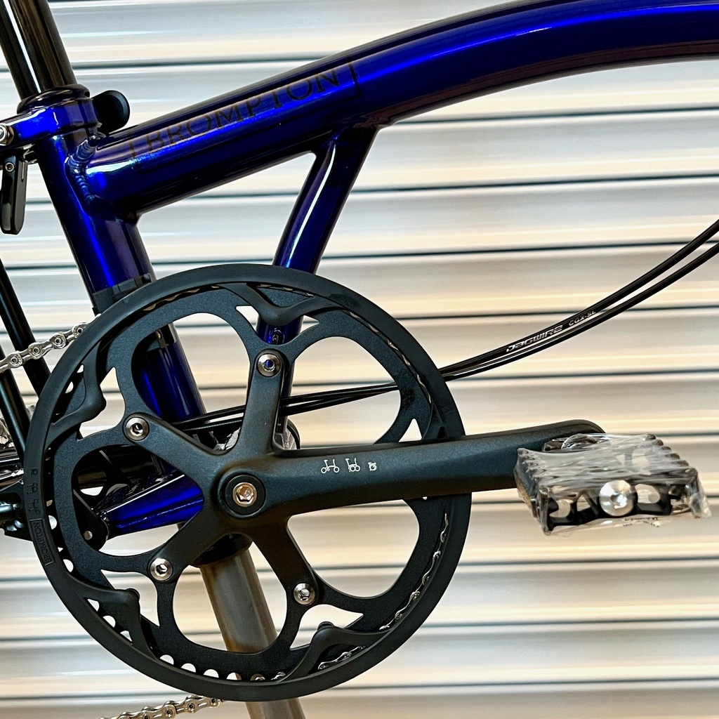 Brompton P Line Explore Mid - Bolt Blue - with rack | Brilliant Bikes